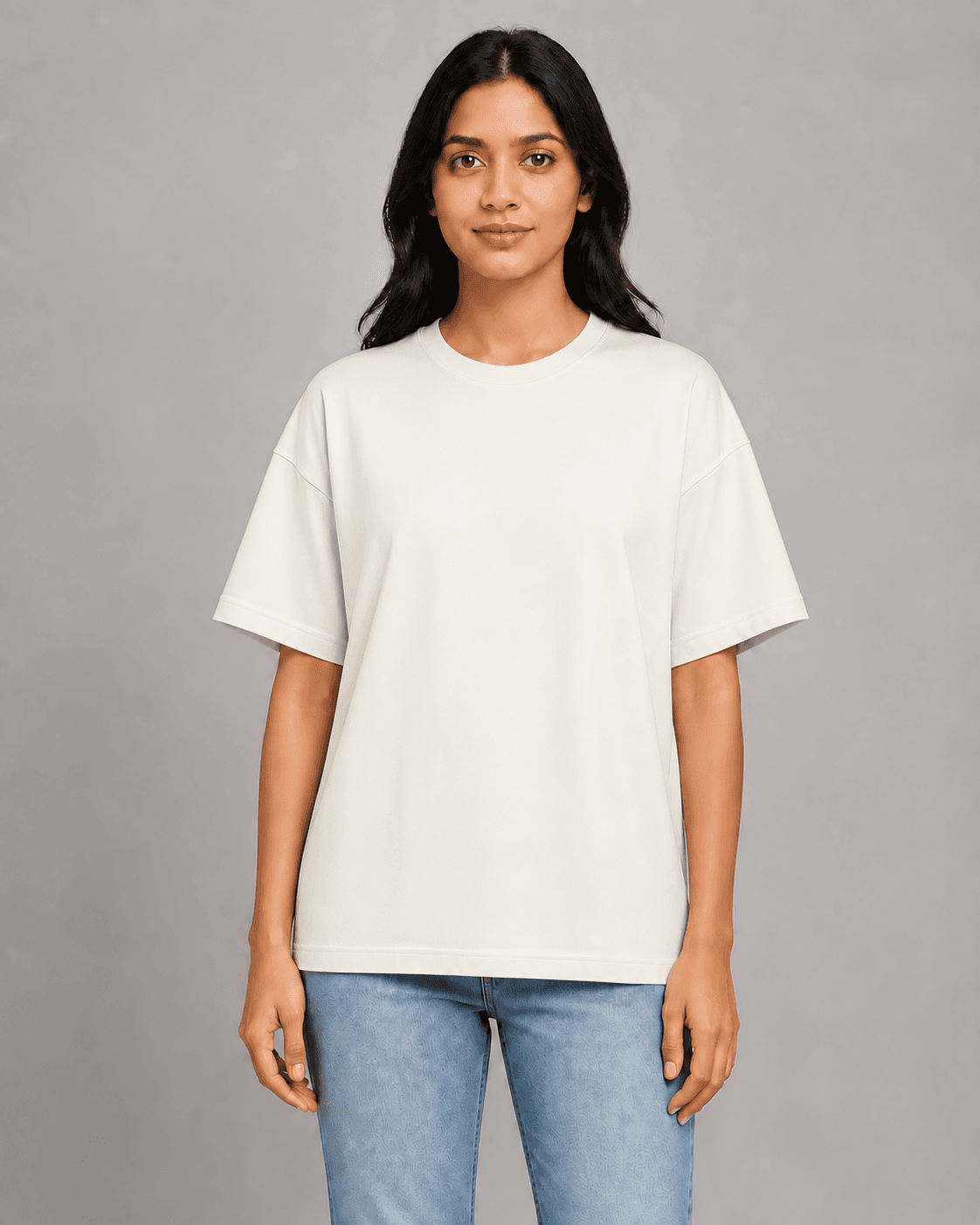 Oversized Off-white t-shirt worn by a printengine studio model