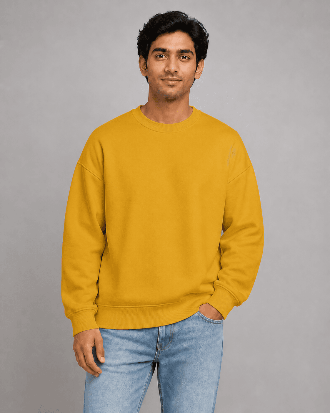 Oversized sweatshirt worn by a printengine studio model